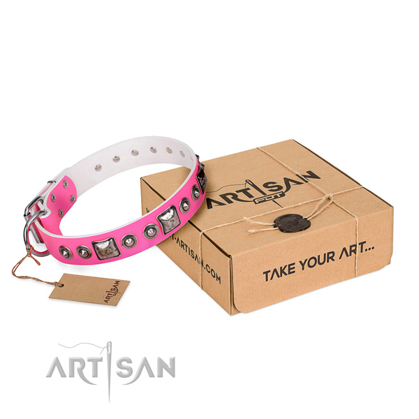 Top rate natural genuine leather dog collar made for everyday use