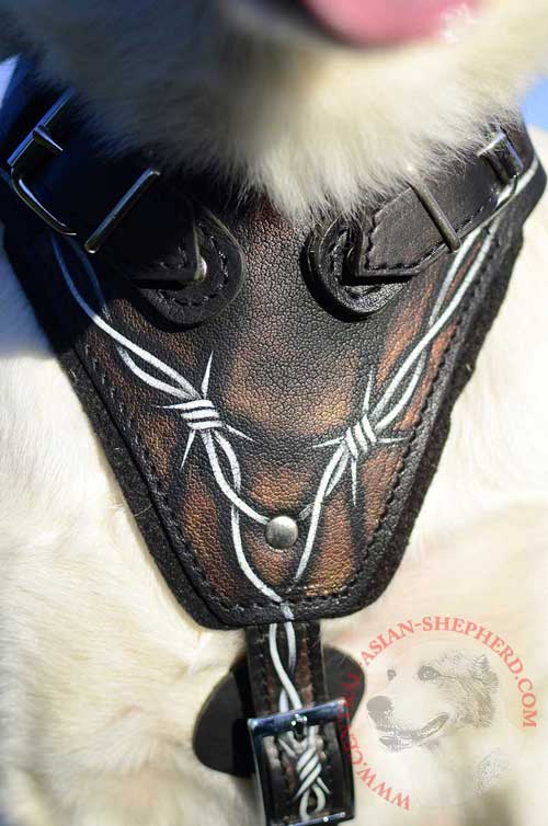 Comfortable Leather Chest Plate with Bright Barbed Wire Painting